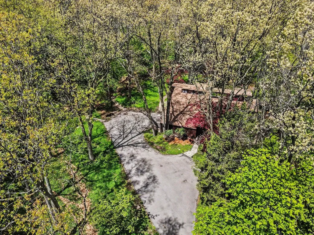 1000 Carolee Lane Kalamazoo City MI 49008