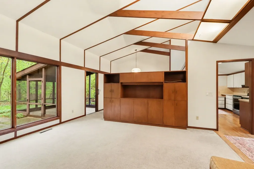 1000 Carolee Lane Kalamazoo City MI 49008