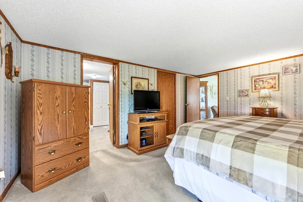 10175 E R Avenue E Pavilion Township MI 49088
