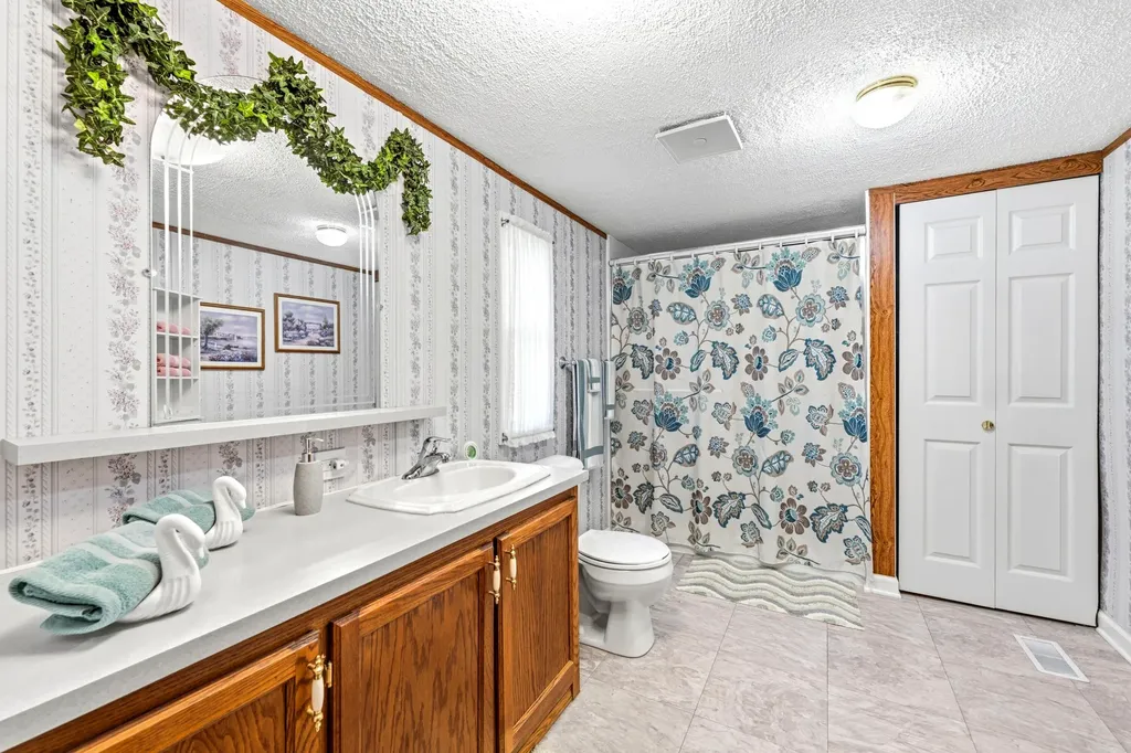 10175 E R Avenue E Pavilion Township MI 49088