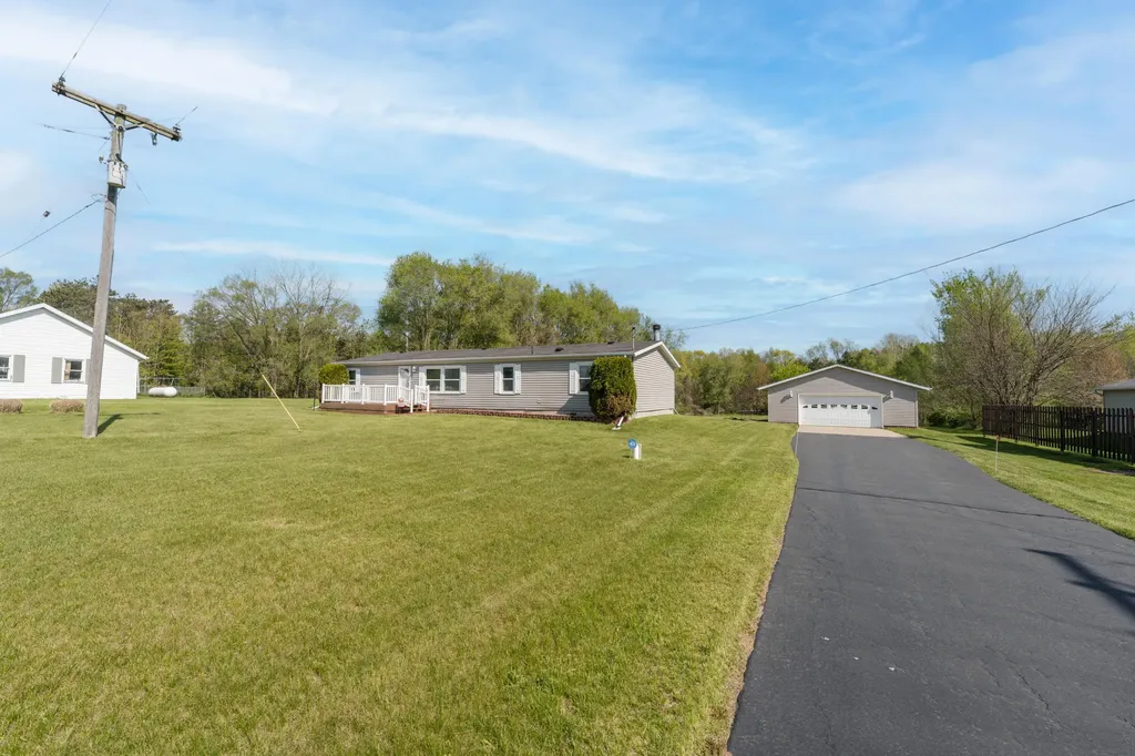10175 E R Avenue E Pavilion Township MI 49088