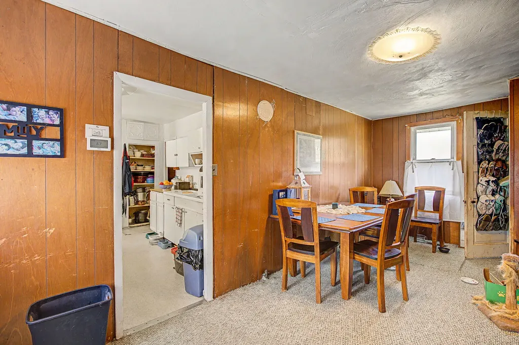 19 Evanston Avenue Emmett Charter Township MI 49014