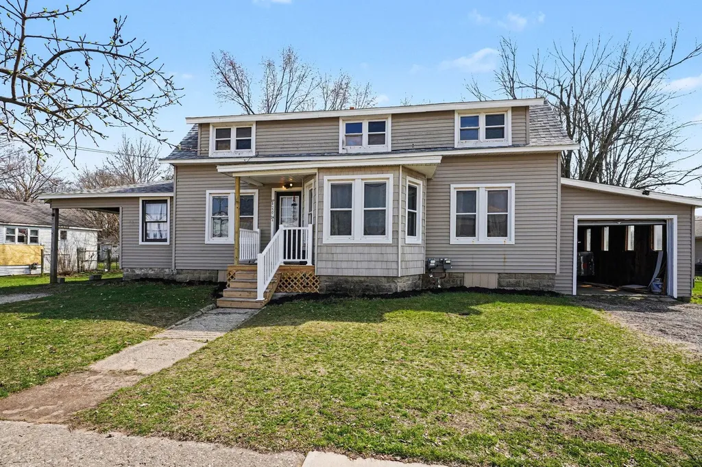 229 Union Street Lawton Village MI 49065