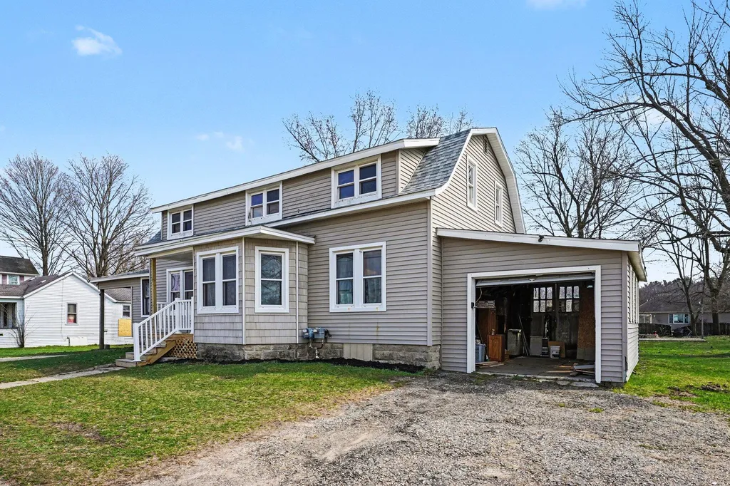 229 Union Street Lawton Village MI 49065