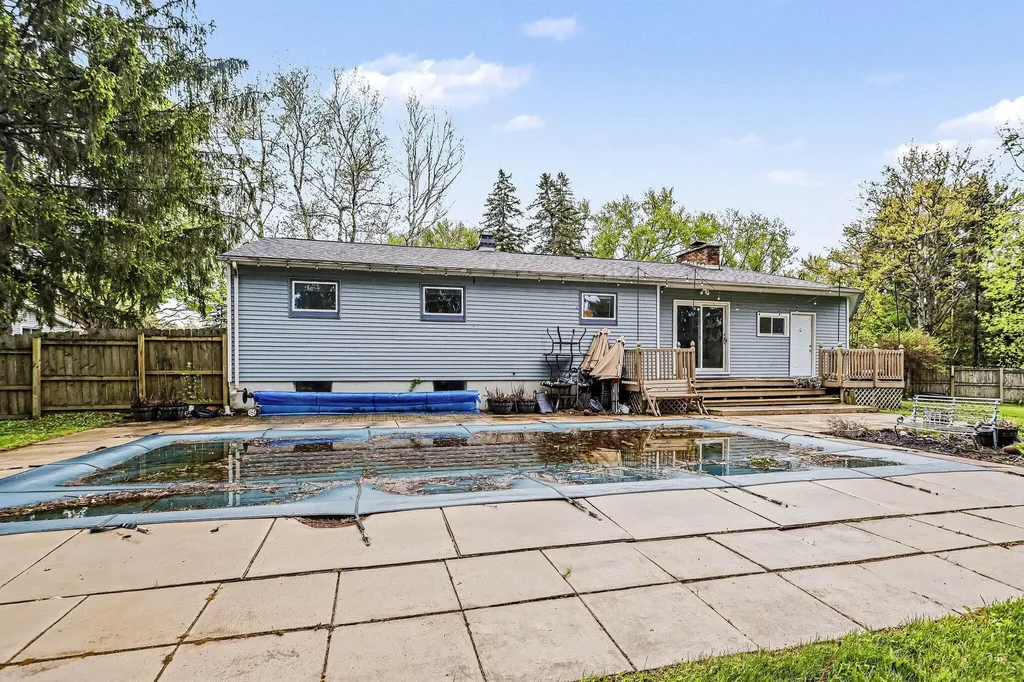 20 Wildrose Lane Battle Creek City MI 49015