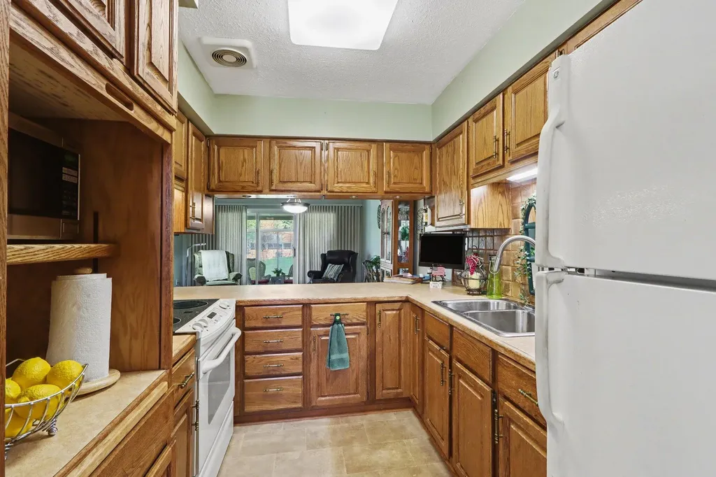 5126 Green Meadow Road Oshtemo Charter Township MI 49009