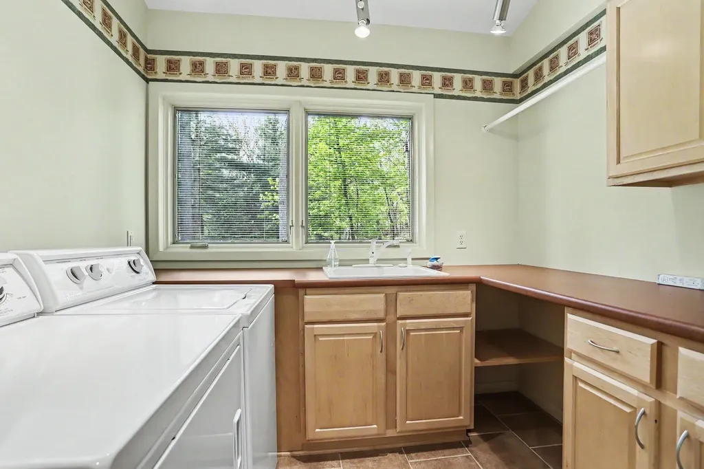 1415 Holiday Lane Portage City MI 49024