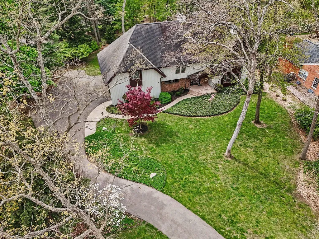 1415 Holiday Lane Portage City MI 49024