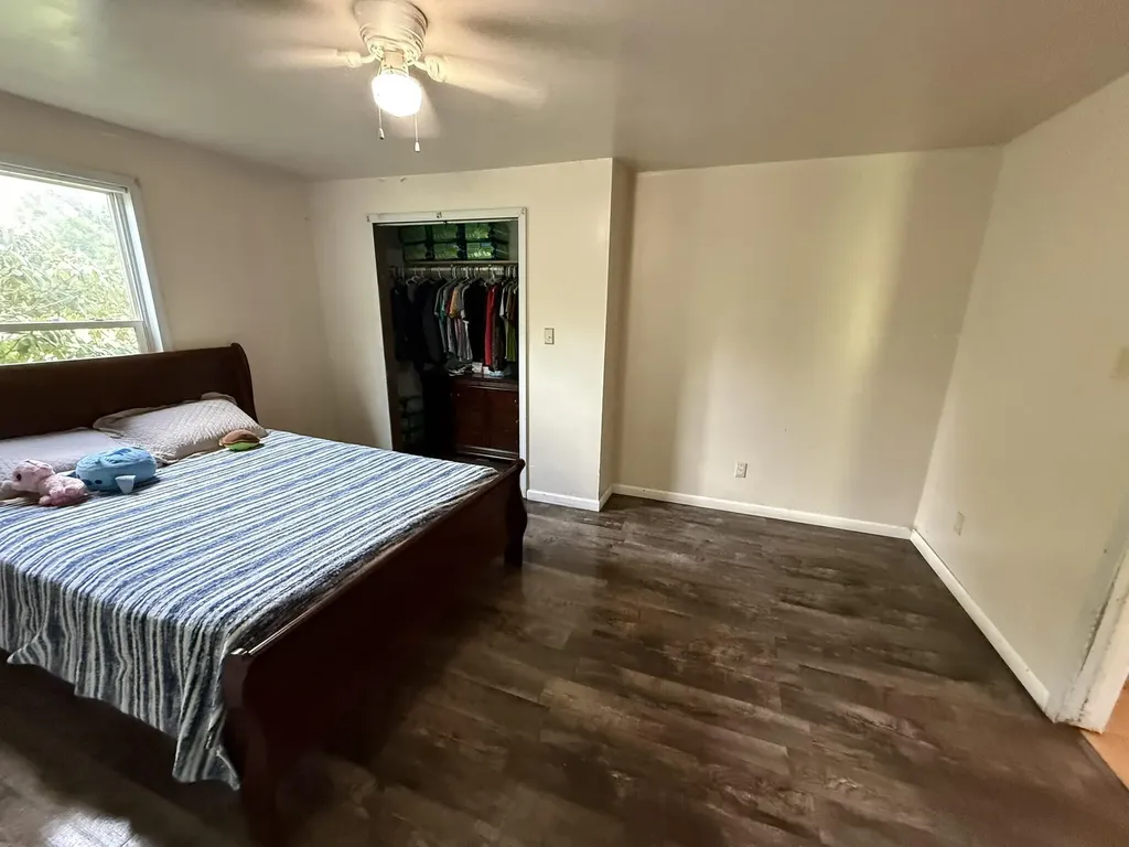 21339 County Road 687 Geneva Township MI 49013