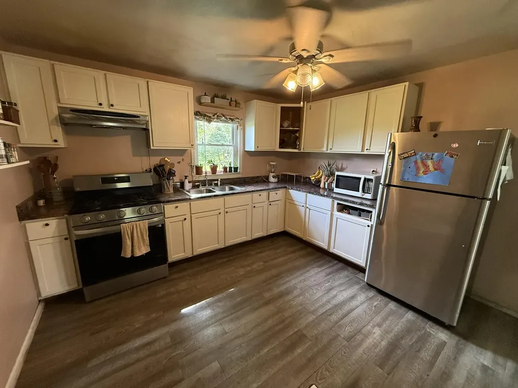 21339 County Road 687 Geneva Township MI 49013