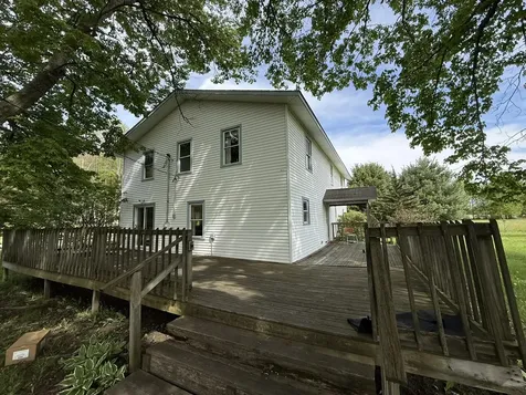 21339 County Road 687 Geneva Township MI 49013