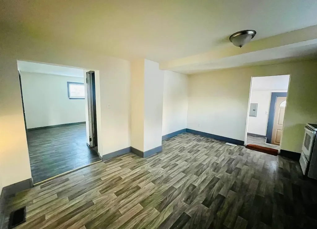 3118 N Water Street Bay City City MI 48708