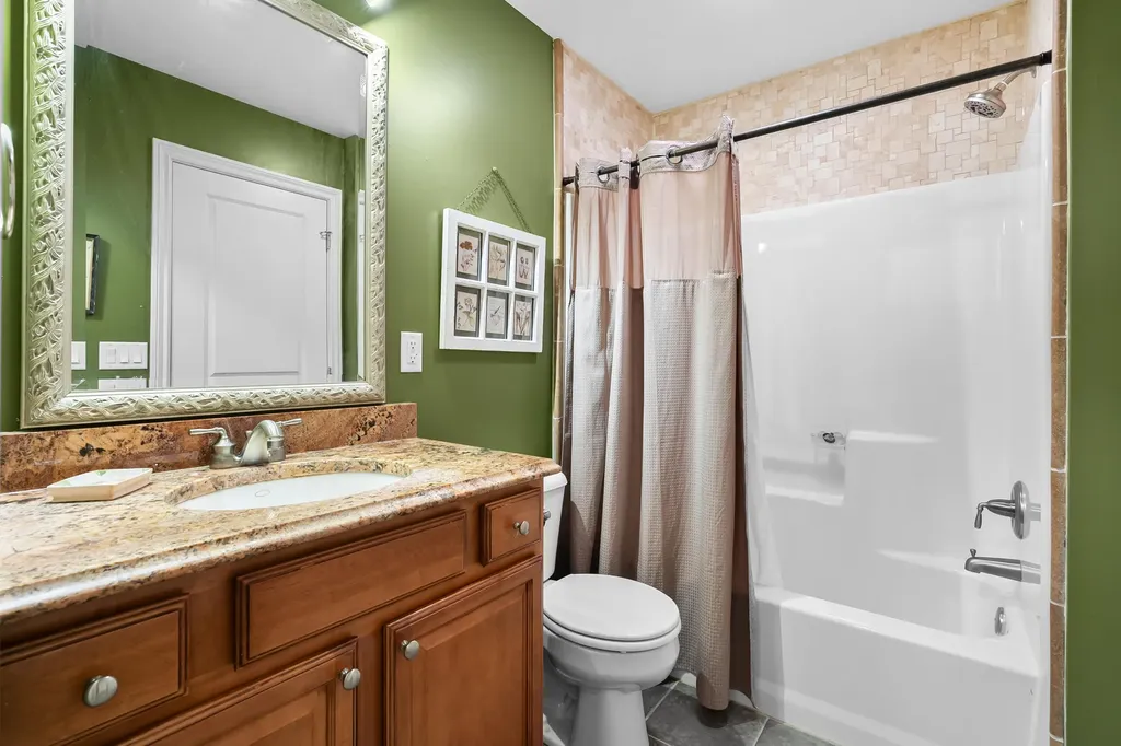 9048 Montezuma Avenue Texas Charter Township MI 49009