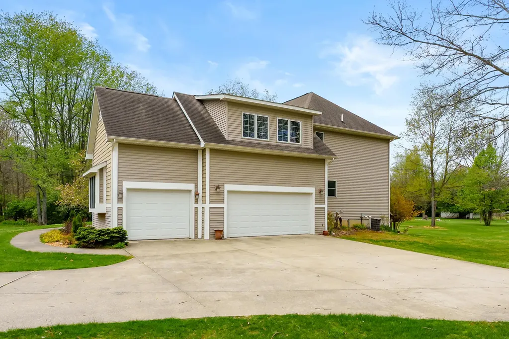 9048 Montezuma Avenue Texas Charter Township MI 49009