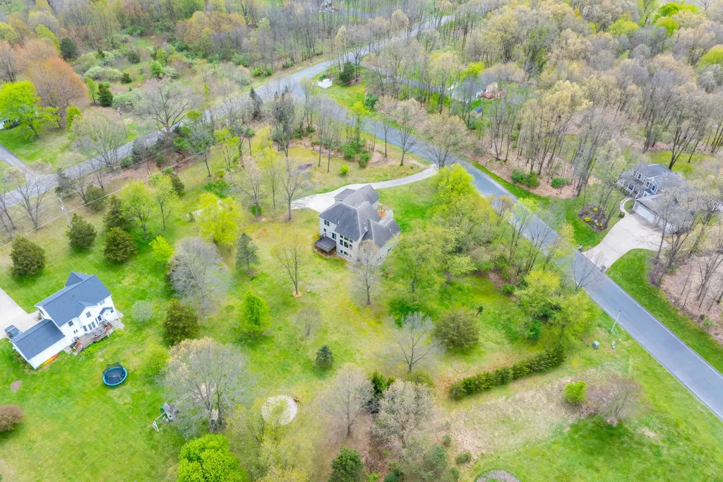 9048 Montezuma Avenue Texas Charter Township MI 49009