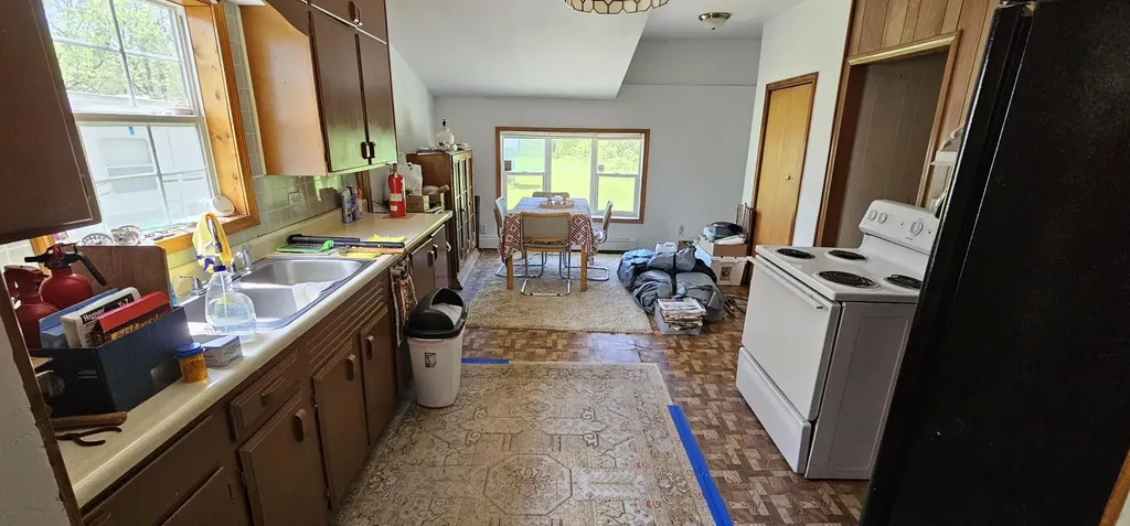 21986 County Road 681 Geneva Township MI 49013
