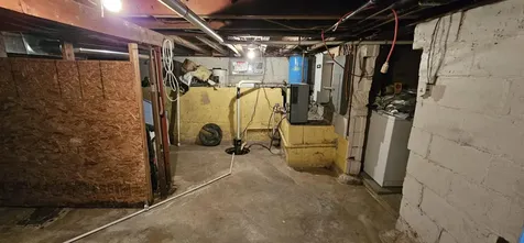 21986 County Road 681 Geneva Township MI 49013
