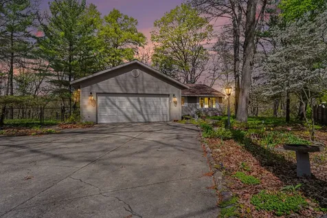 1890 Dillingham Drive Valley Township MI 49010