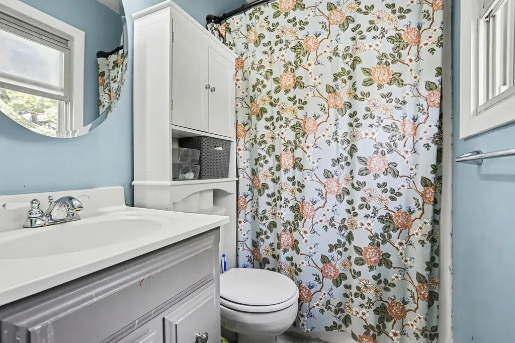 125 Shadowood Lane Emmett Charter Township MI 49014