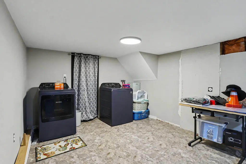 125 Shadowood Lane Emmett Charter Township MI 49014