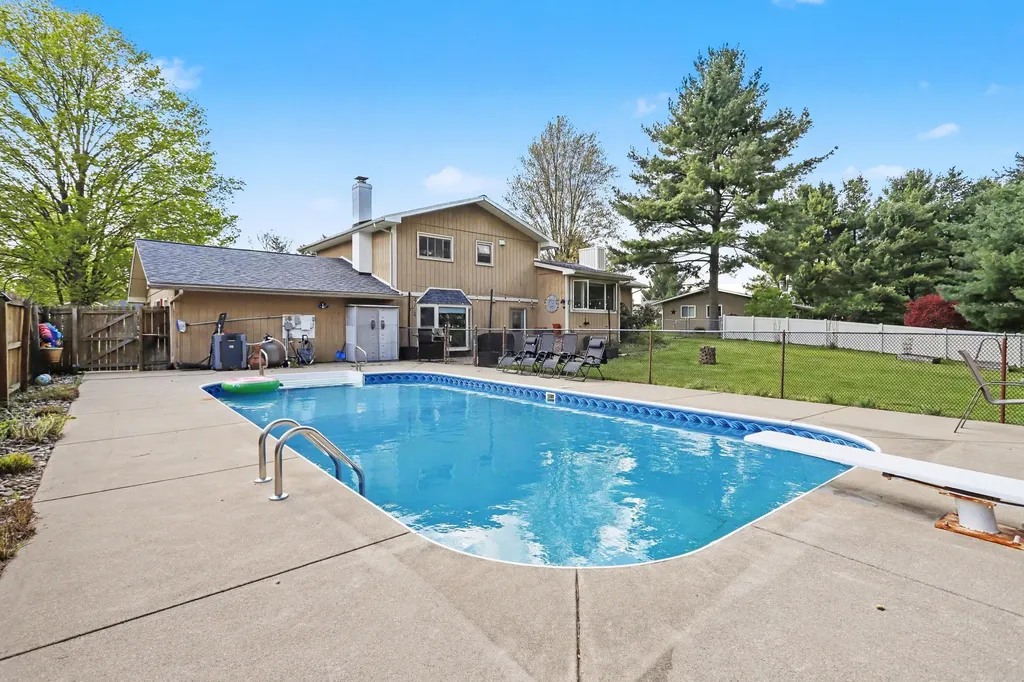 125 Shadowood Lane Emmett Charter Township MI 49014