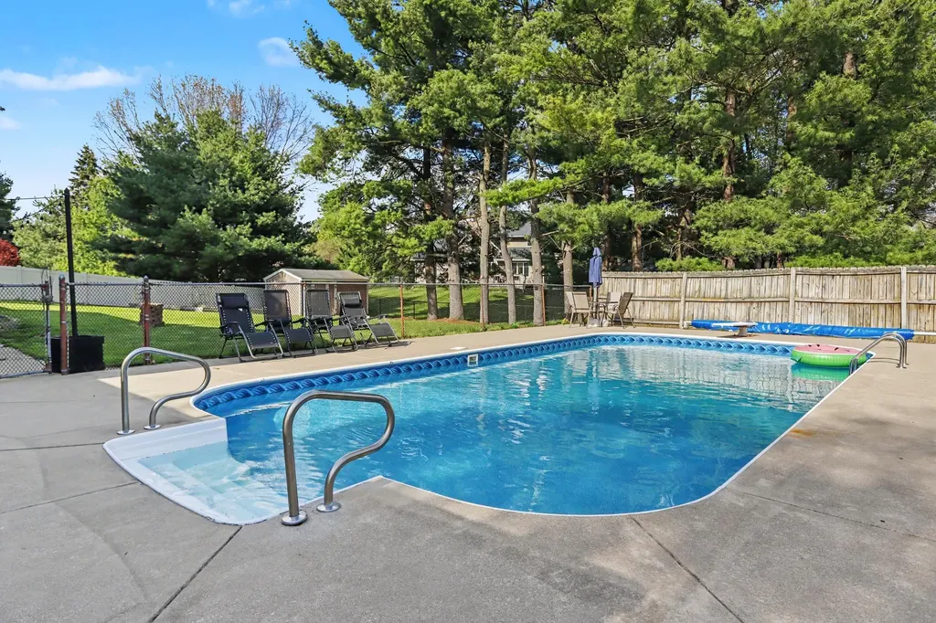 125 Shadowood Lane Emmett Charter Township MI 49014