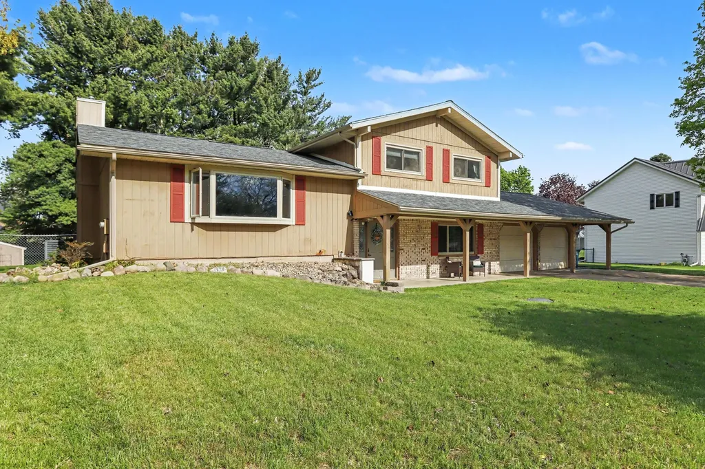 125 Shadowood Lane Emmett Charter Township MI 49014