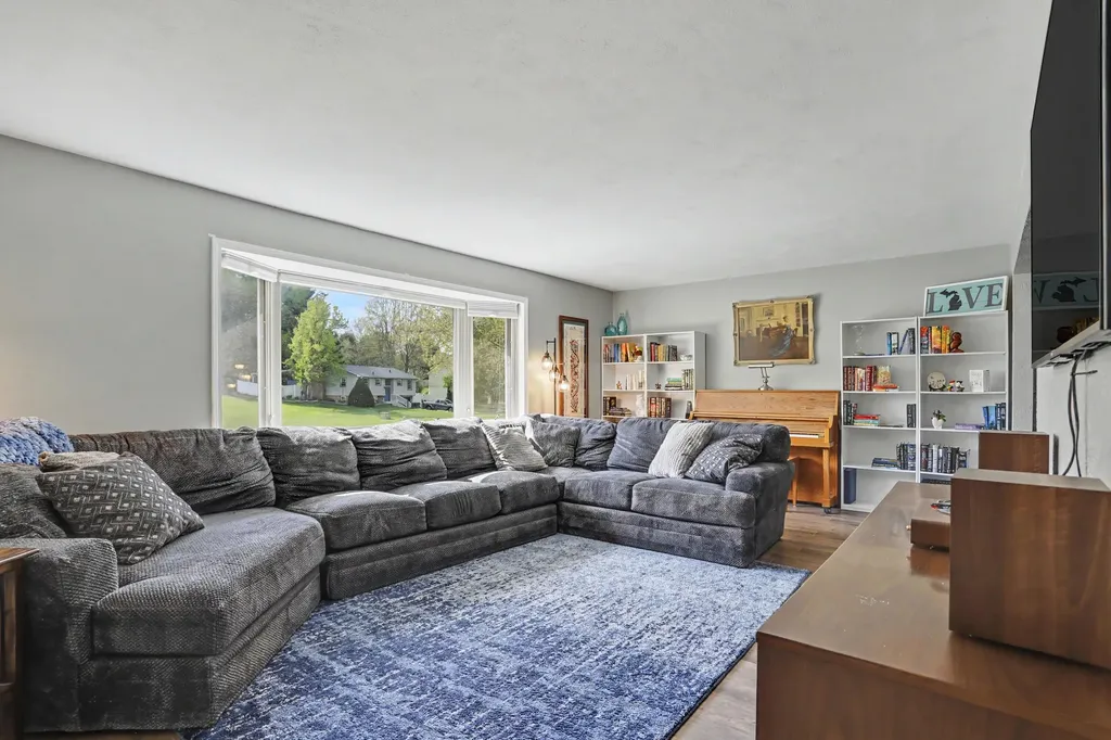 125 Shadowood Lane Emmett Charter Township MI 49014