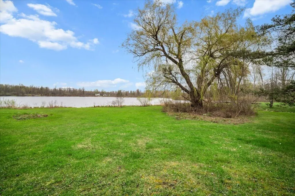 5599 Howard City Edmore Road Home Township MI 48891
