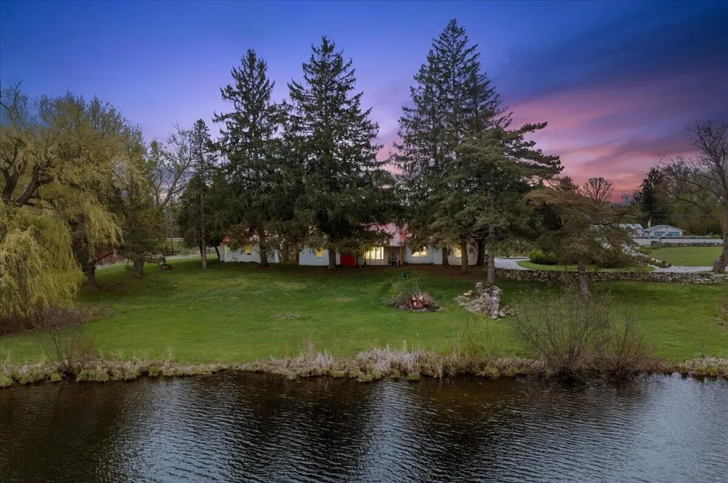 5599 Howard City Edmore Road Home Township MI 48891