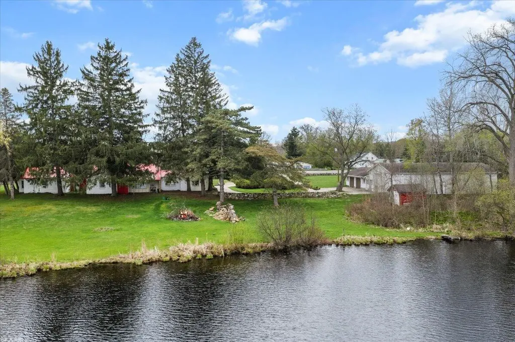 5599 Howard City Edmore Road Home Township MI 48891