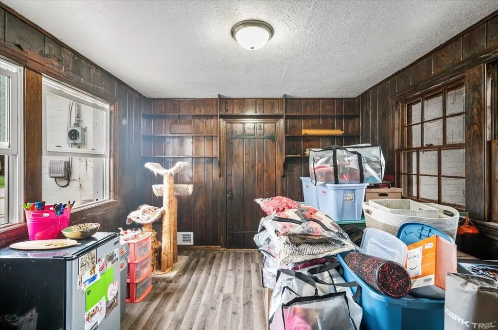 5599 Howard City Edmore Road Home Township MI 48891
