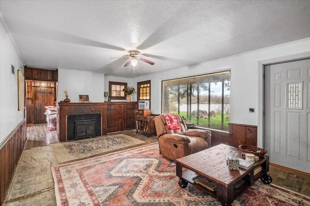 5599 Howard City Edmore Road Home Township MI 48891