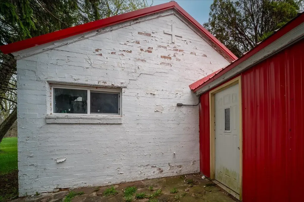 5599 Howard City Edmore Road Home Township MI 48891
