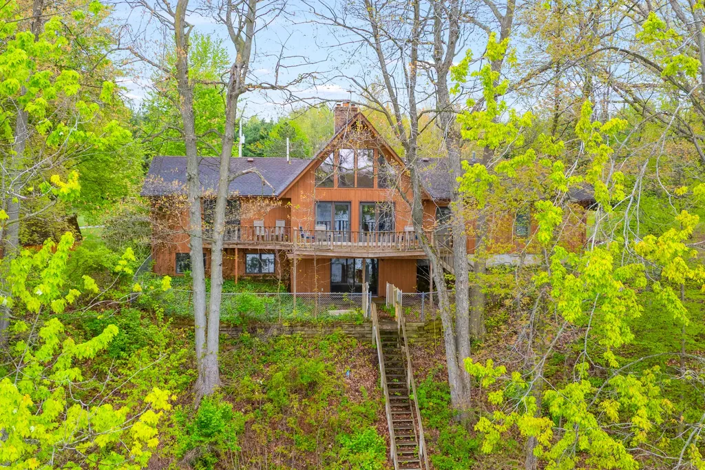 28323 Northern Bluff Drive Pine Grove Township MI 49055