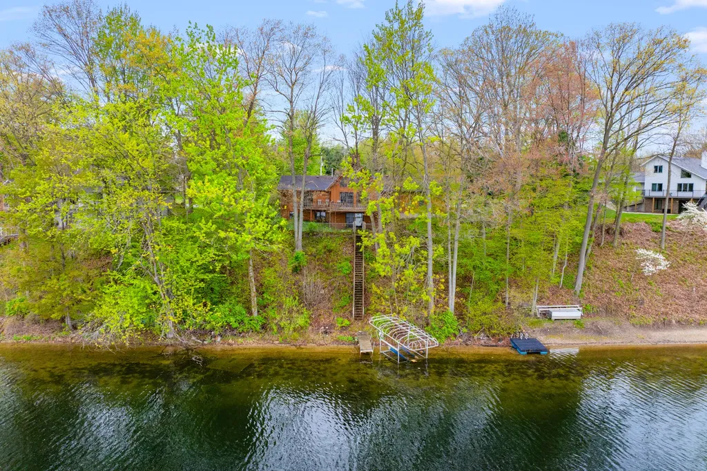 28323 Northern Bluff Drive Pine Grove Township MI 49055