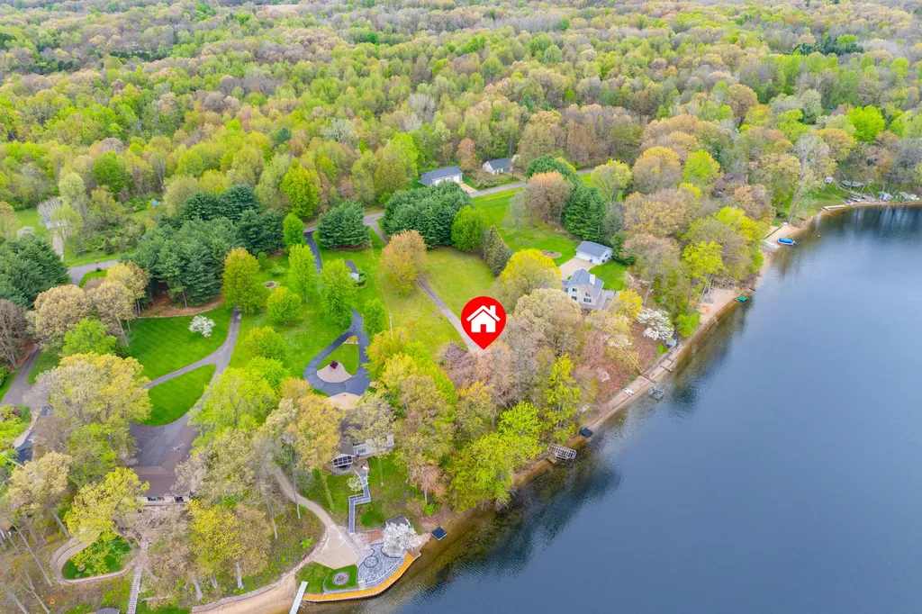 28323 Northern Bluff Drive Pine Grove Township MI 49055