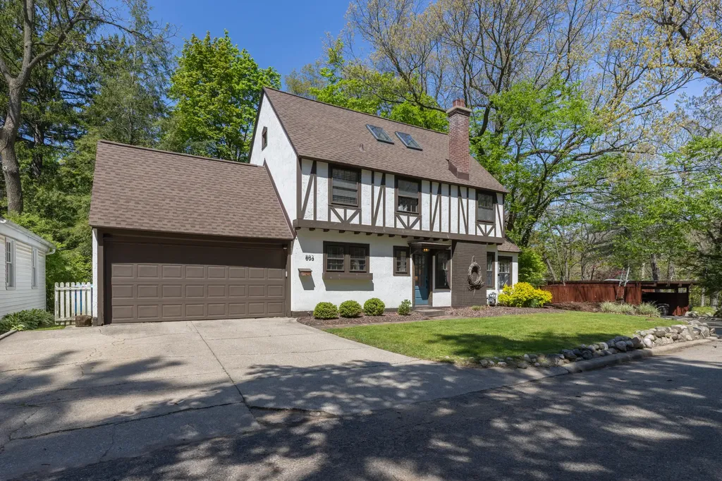 803 Forest Glen Boulevard Kalamazoo City MI 49008
