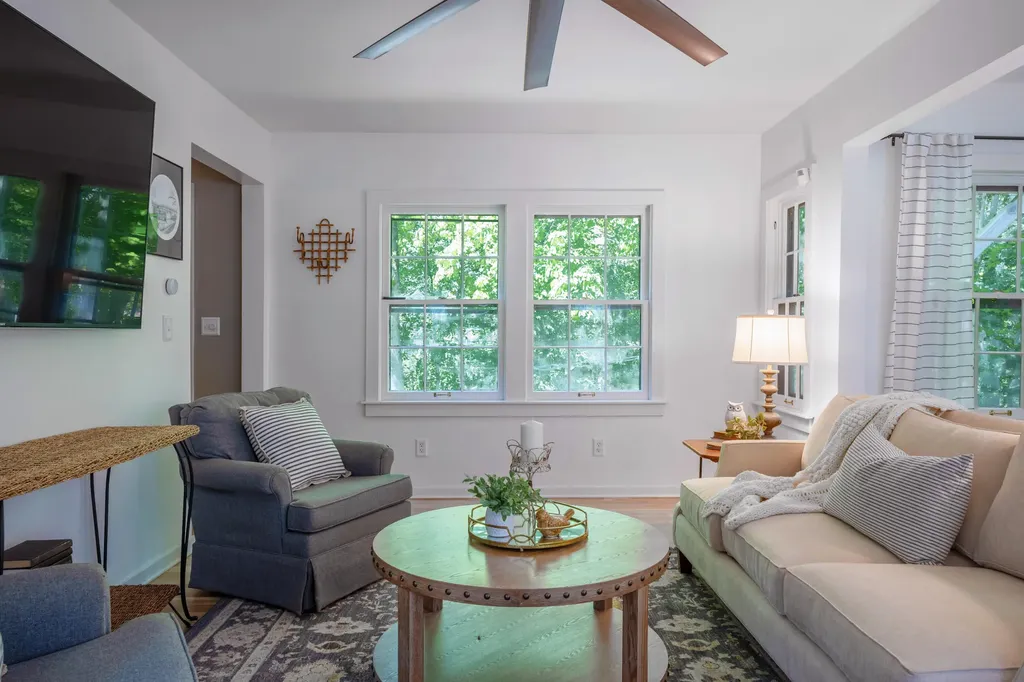 803 Forest Glen Boulevard Kalamazoo City MI 49008
