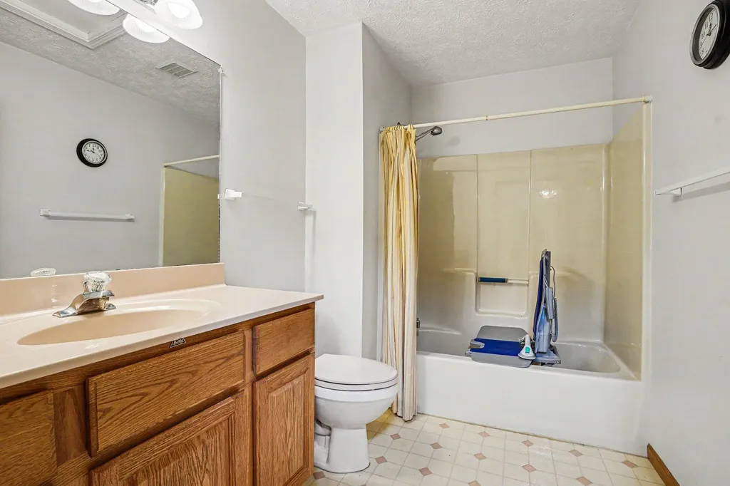4772 Weston Avenue Kalamazoo Charter Township MI 49006