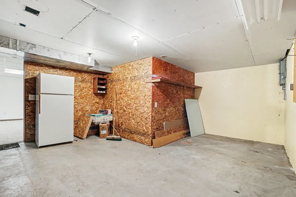 4772 Weston Avenue Kalamazoo Charter Township MI 49006
