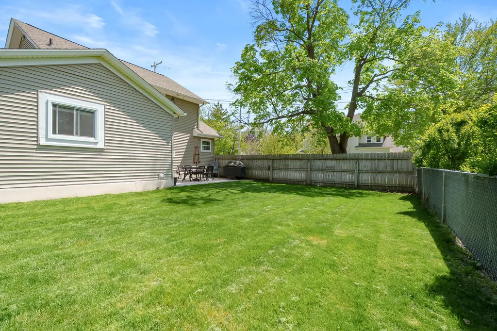 220 S Anderson Street Plainwell City MI 49080