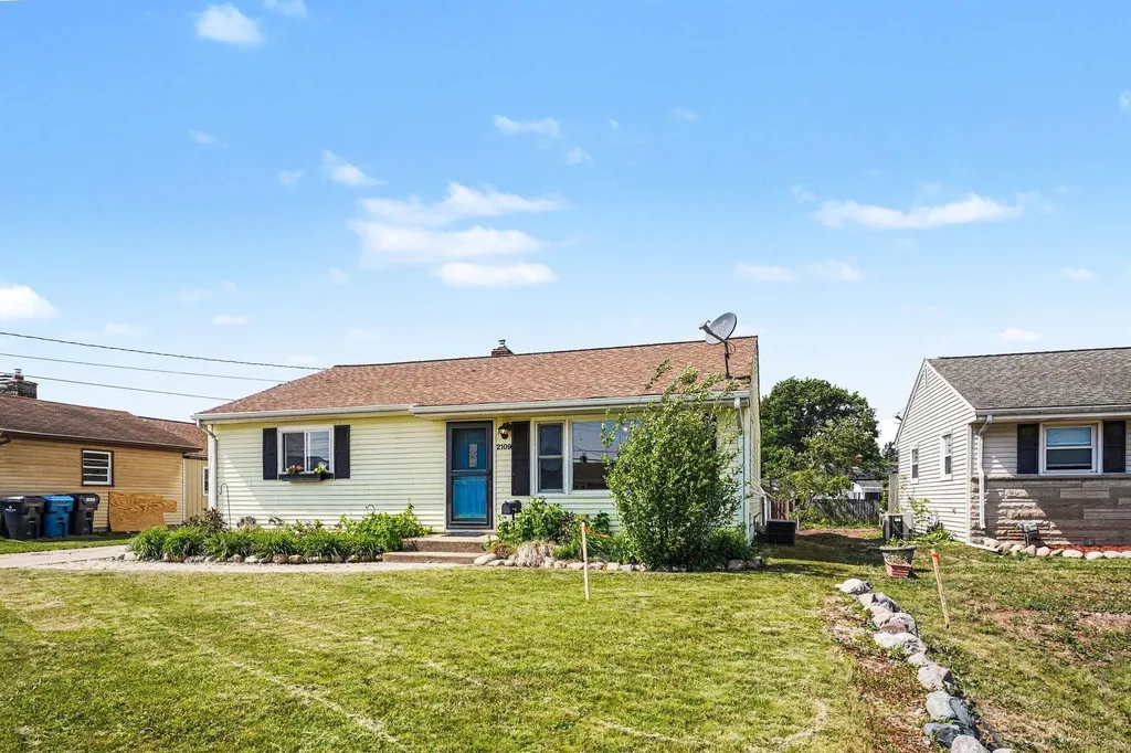 2109 Bloomfield Avenue Kalamazoo City MI 49001