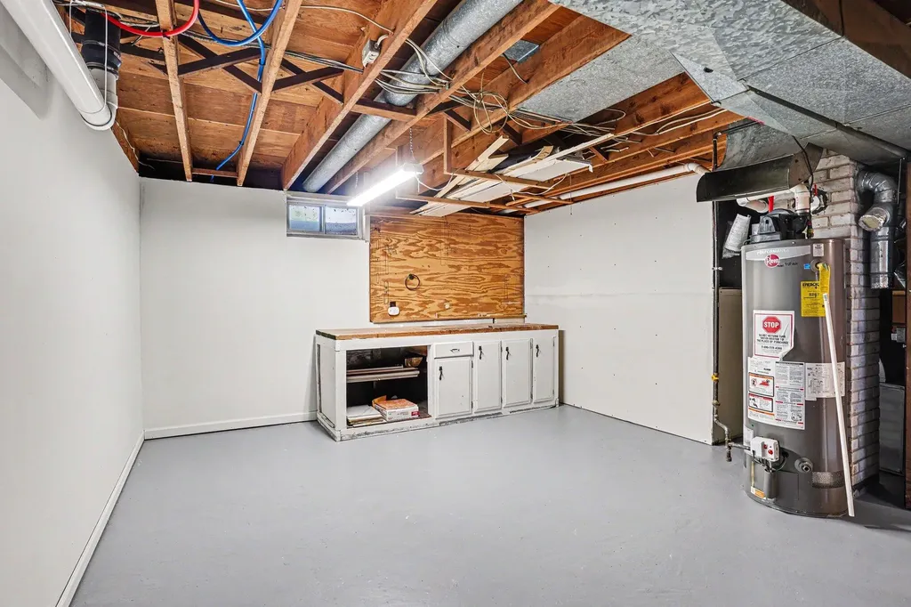 2109 Bloomfield Avenue Kalamazoo City MI 49001