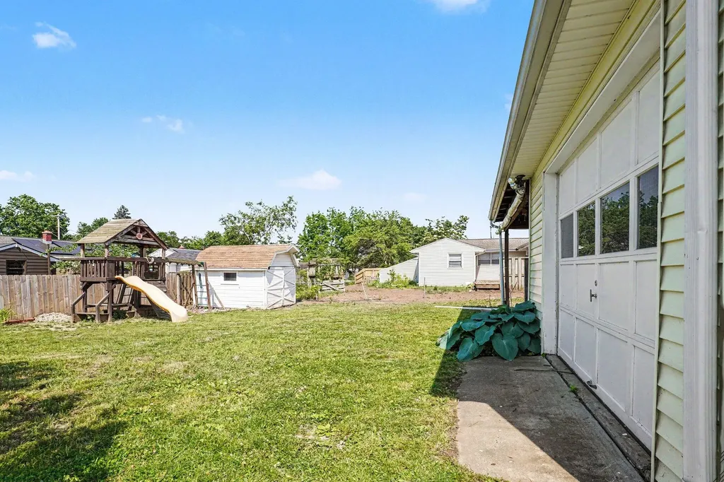 2109 Bloomfield Avenue Kalamazoo City MI 49001