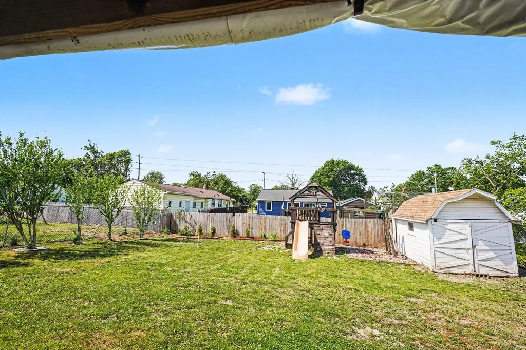 2109 Bloomfield Avenue Kalamazoo City MI 49001