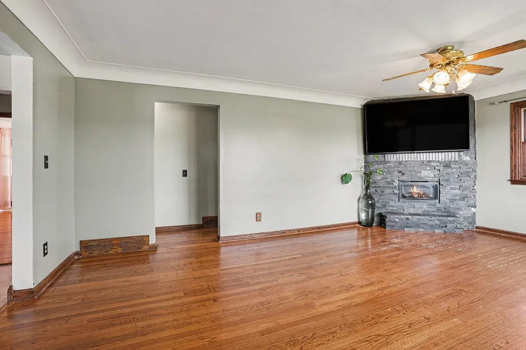 2109 Bloomfield Avenue Kalamazoo City MI 49001