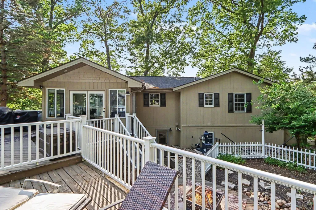 8275 Valleywood Lane Portage City MI 49024