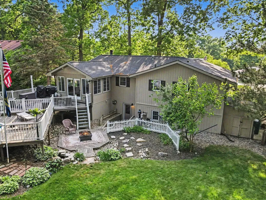 8275 Valleywood Lane Portage City MI 49024