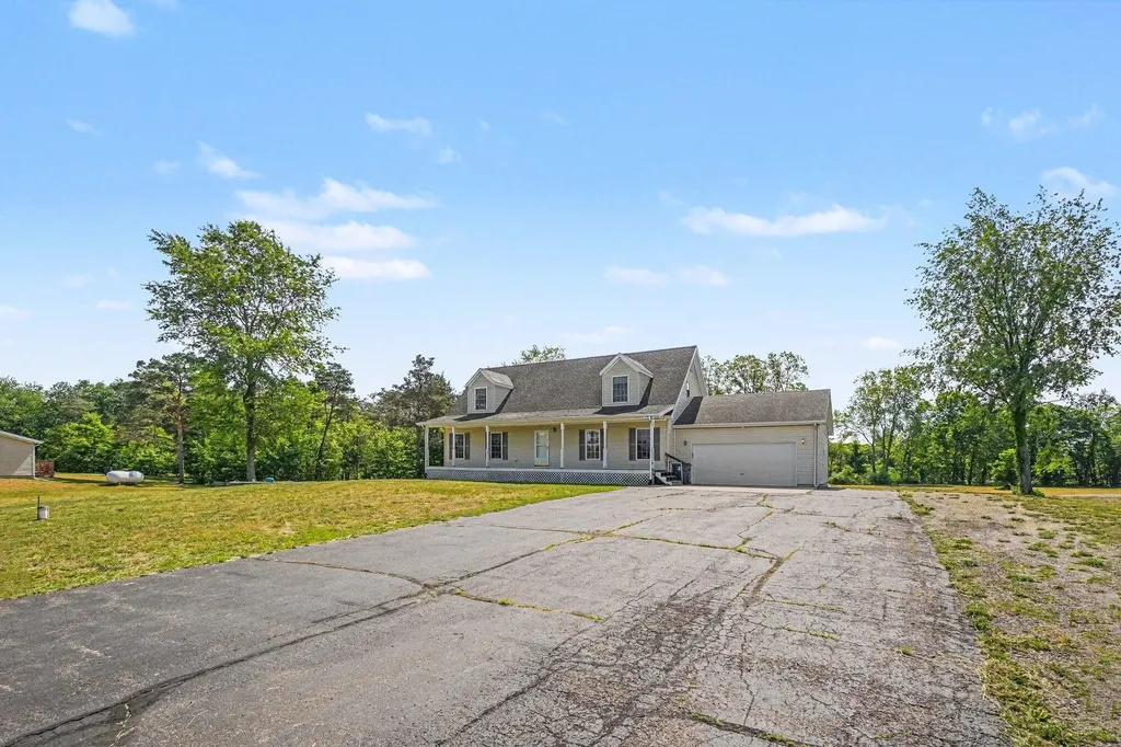 467 Sophia Way Lee Township MI 49450